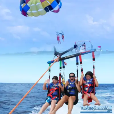Harga Parasailing di Tanjung Benoa Bali
